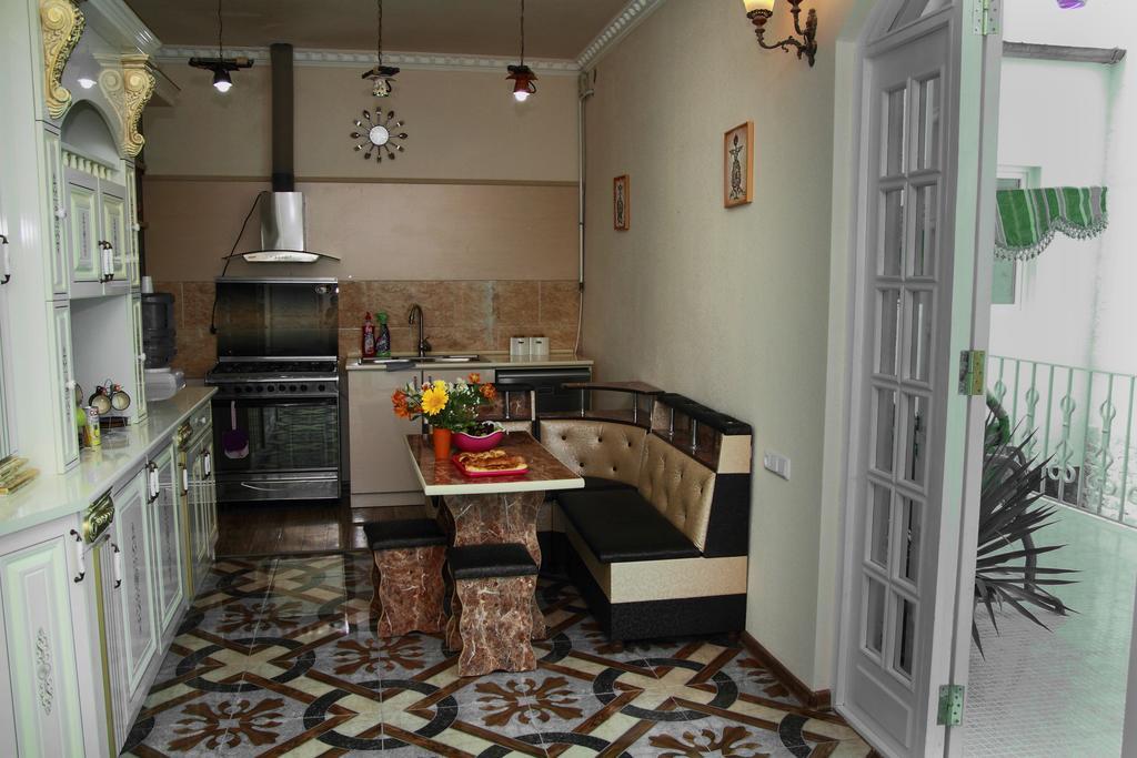 Inter Boutique Hotel 예레반 외부 사진