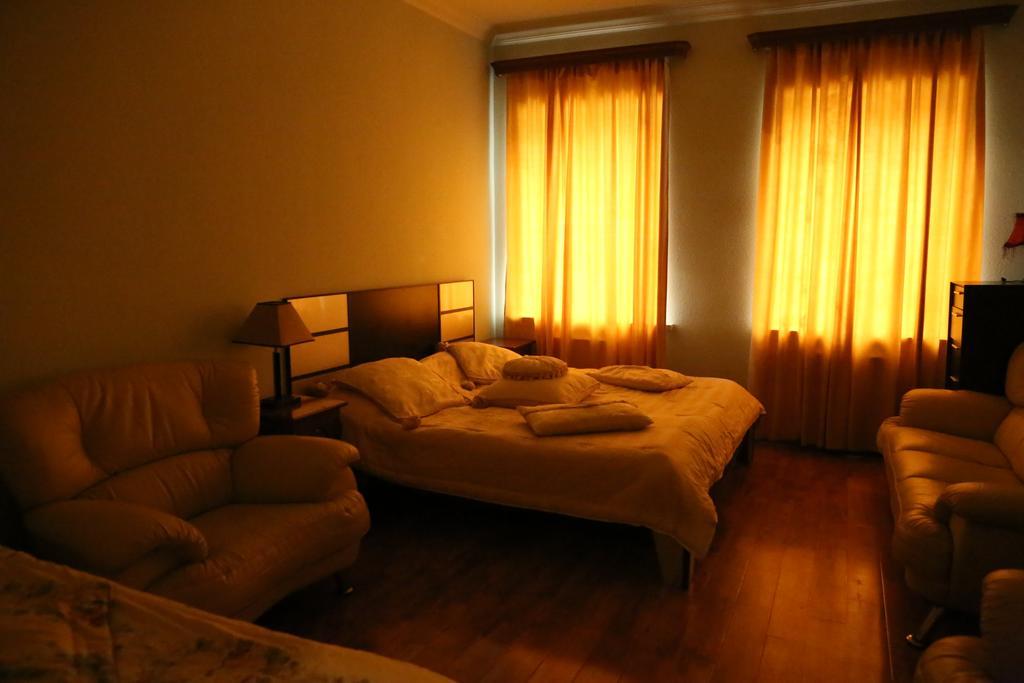 Inter Boutique Hotel 예레반 외부 사진